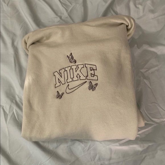 butterfly hoodie - Picture 2 of 3